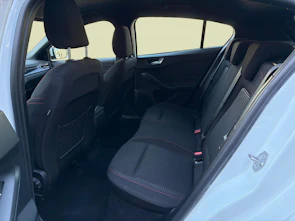 Fahrzeugbild FORD Focus 1.0i EcoB Hybrid 125 ST-Line