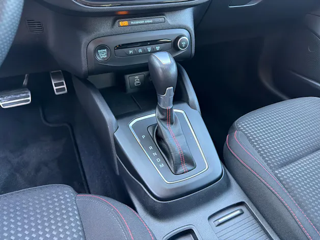 Ford Focus 1.0i EcoB Hybrid 125 ST-Line