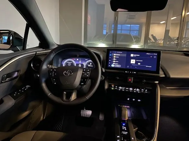 Toyota C-HR 2.0 PHEV Swiss Edition