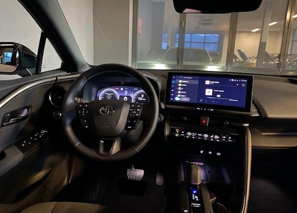 Vehicle image 10 Vehicle image 10