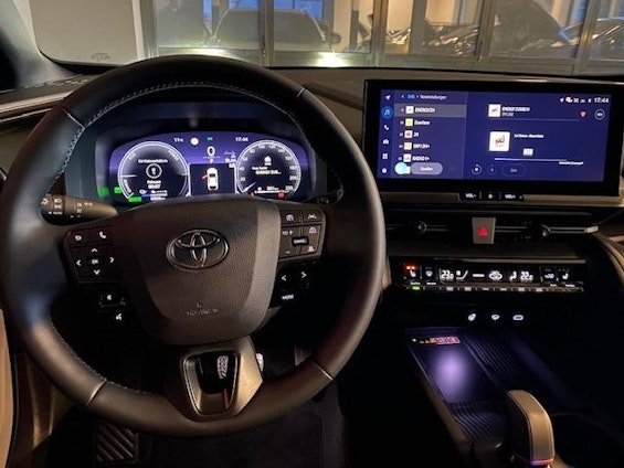 Vehicle image 11 Vehicle image 11