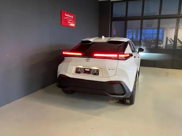 Toyota C-HR 2.0 PHEV Swiss Edition