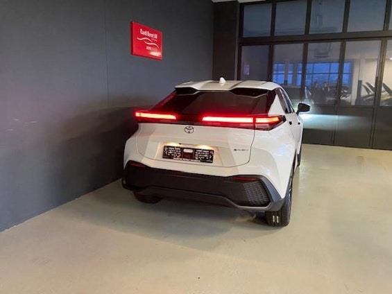 Vehicle image 5 Vehicle image 5