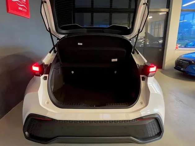 Toyota C-HR 2.0 PHEV Swiss Edition
