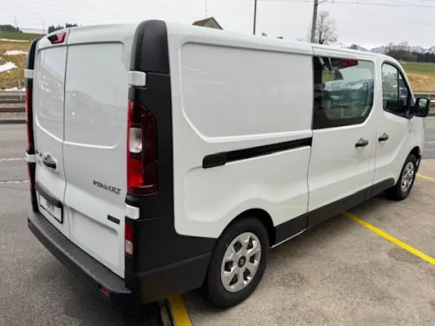 Renault Trafic EV52 22kW L2H1