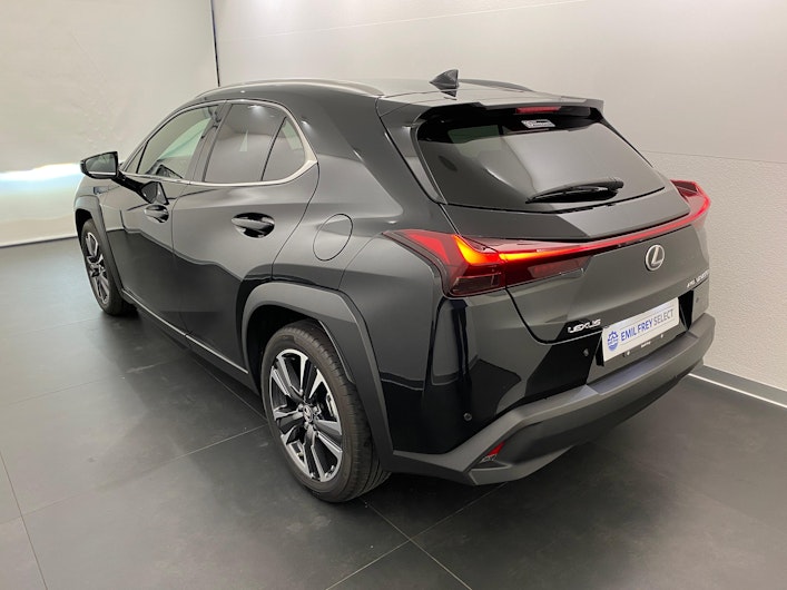 Vehicle image LEXUS UX