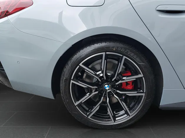 BMW i4 M60