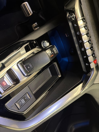 Vehicle image PEUGEOT 3008