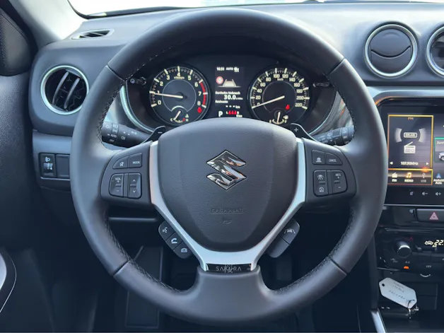 Suzuki Vitara 1.4 T Sakura Top Hybrid 4x4