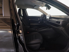 immagine del veicolo JEEP Avenger Summit + Ruote invernali incluse