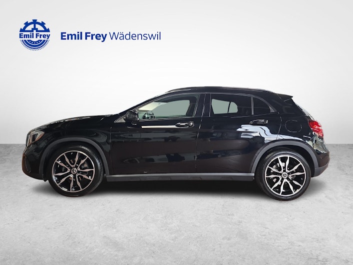 Vehicle image MERCEDES-BENZ GLA 200