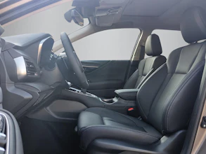 https://vehicle.imgix.net/4180160/b6f28308-3105-45a4-94c6-2ad9ea088ba8.jpg