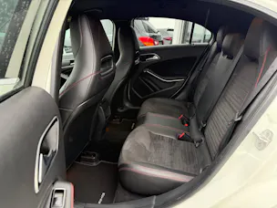 Mercedes-Benz A 180 AMG Line