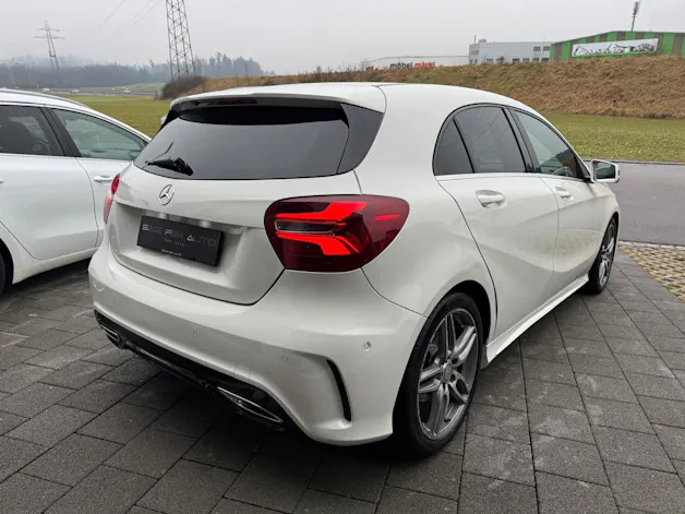 Mercedes-Benz A 180 AMG Line