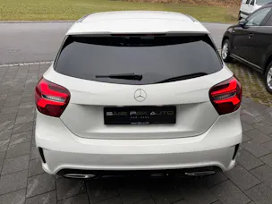 Mercedes-Benz A 180 AMG Line