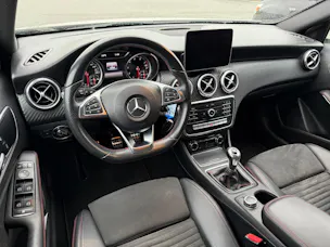 Mercedes-Benz A 180 AMG Line