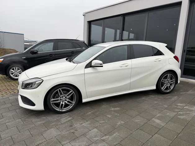 Mercedes-Benz A 180 AMG Line
