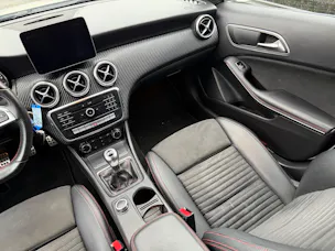Mercedes-Benz A 180 AMG Line