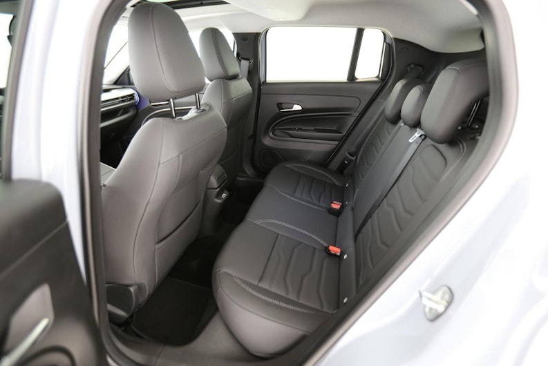 image du véhicule JEEP AVENGER