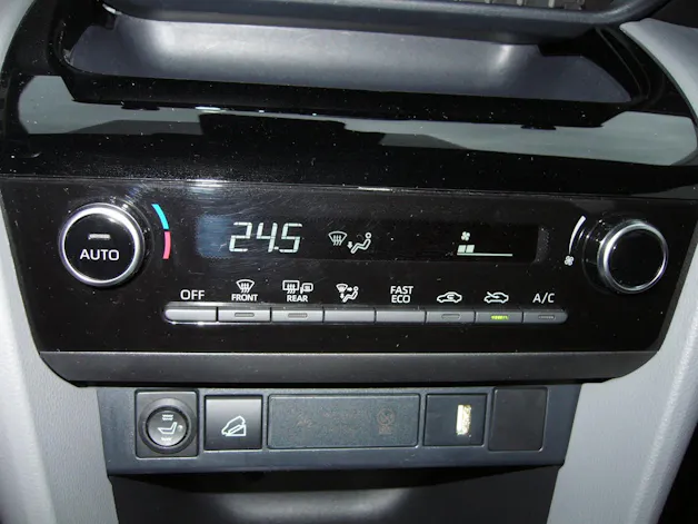 Toyota Yaris Cross 1.5 VVT-i HSD Comfort AWD-i