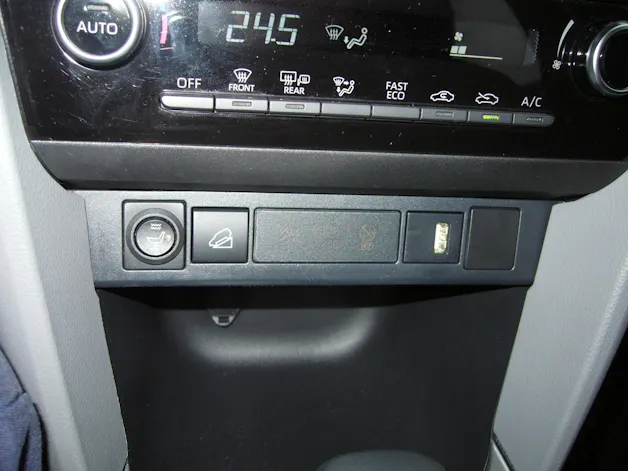 Toyota Yaris Cross 1.5 VVT-i HSD Comfort AWD-i