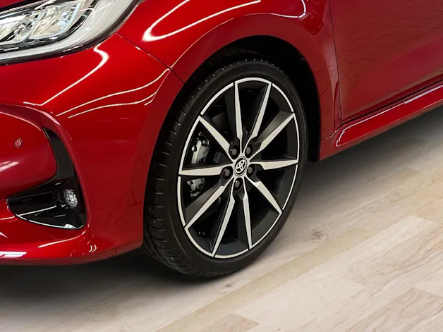 Toyota Yaris 1.5 VVT-i HSD GR Sport