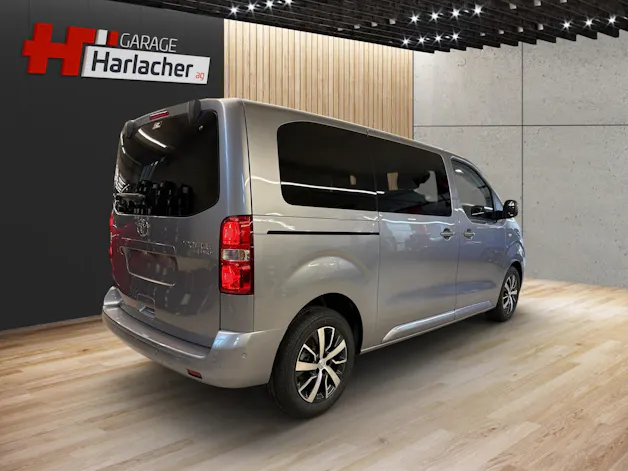 Toyota PROACE Verso L1 2.2 D Trend