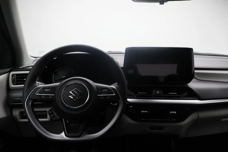 immagine del veicolo SUZUKI SWIFT