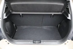 Suzuki Swift 1.2 Sakura Top Hybrid 4x4