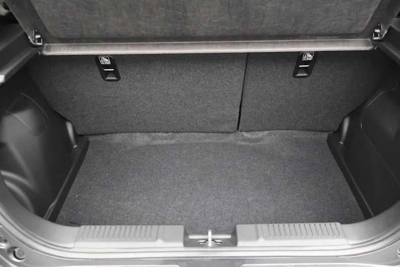 immagine del veicolo SUZUKI SWIFT