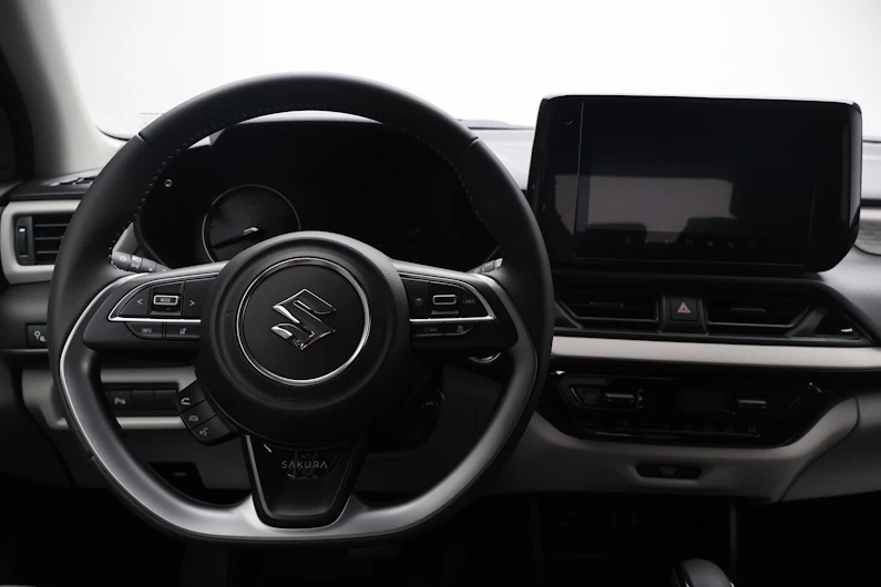 immagine del veicolo SUZUKI SWIFT