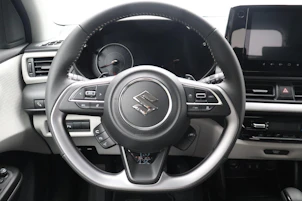 Fahrzeugbild SUZUKI Swift 1.2 Sakura Top Hybrid