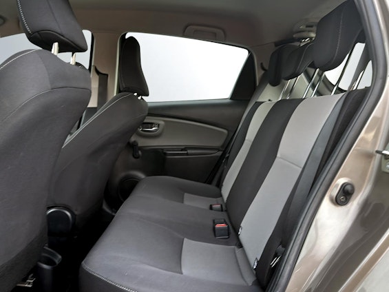 Vehicle image 7 Vehicle image 7