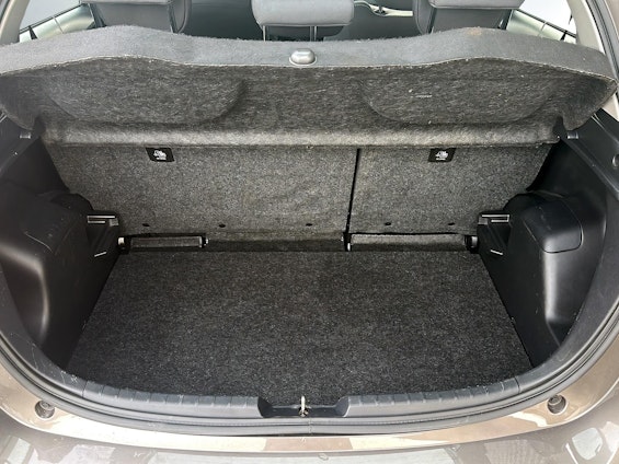 Vehicle image 11 Vehicle image 11