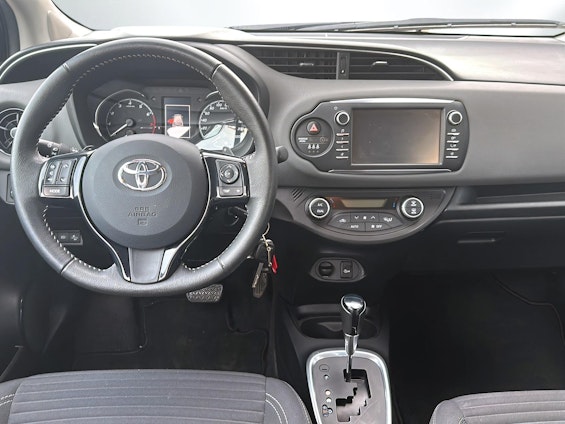 Vehicle image 5 Vehicle image 5