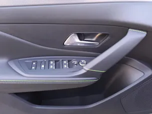 Peugeot 408 1.6 PHEV 180 GT