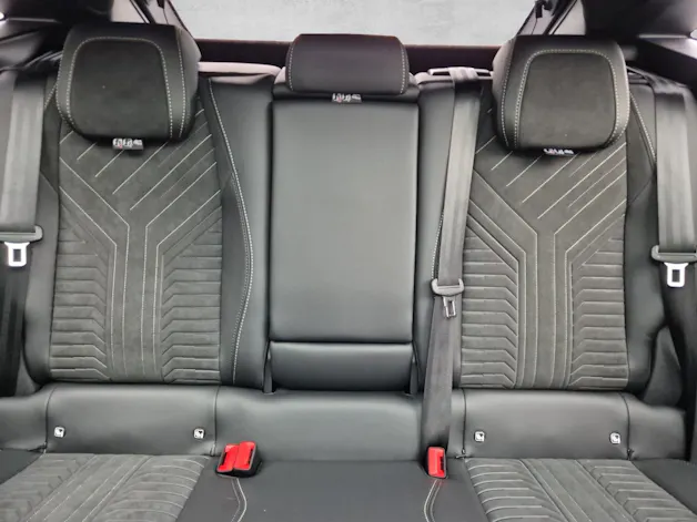 Peugeot 3008 e-Launch Edition AWD 73kWh