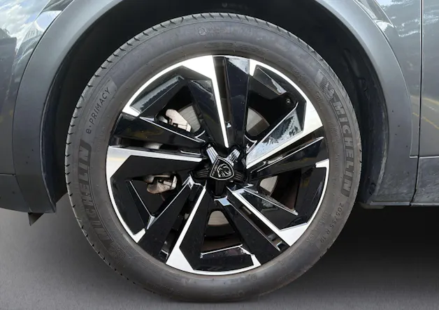 Peugeot 408 1.6 PHEV 180 Allure Pack