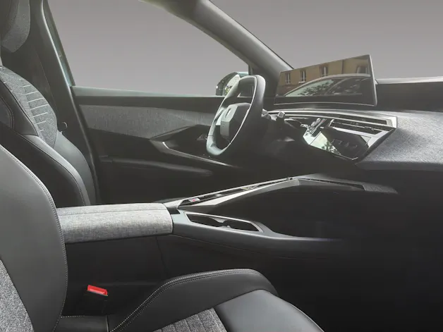 PEUGEOT 3008 1.2 Hybrid Allure