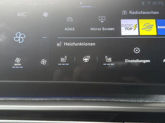PEUGEOT 3008 1.2 Hybrid Allure