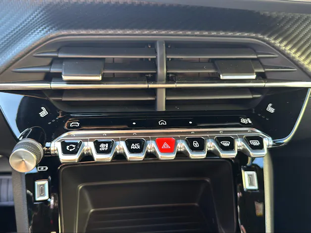 Peugeot 2008 e-Style 156 PS