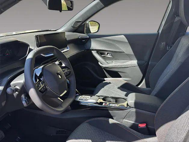 Peugeot 2008 e-Style 156 PS
