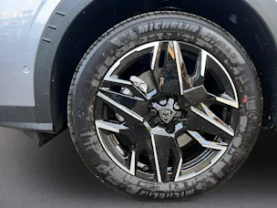 Peugeot 5008 1.2 Hybrid Allure Premium