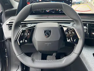 Peugeot 5008 1.2 Hybrid Allure Premium