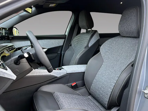 Peugeot 5008 1.2 Hybrid Allure Premium