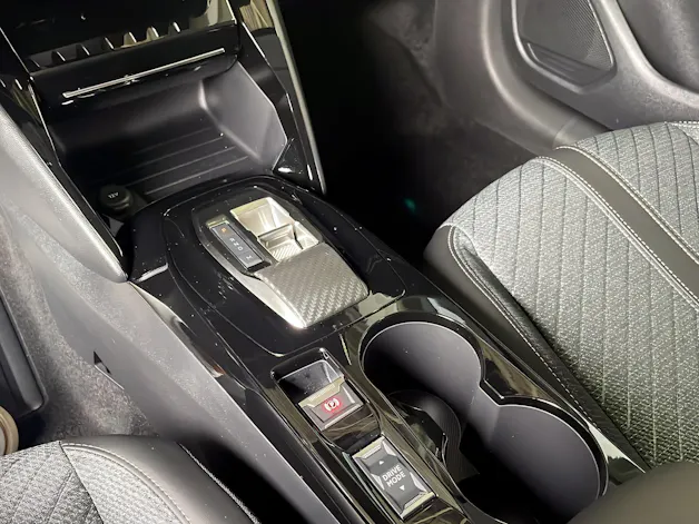 Peugeot 208 1.2 Hybrid Allure Premium