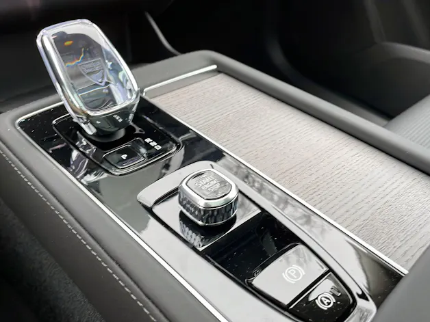 Volvo XC90 XCLUSIVE 2.0 T8 TE Ultra Dark eAWD XCLUSIVE