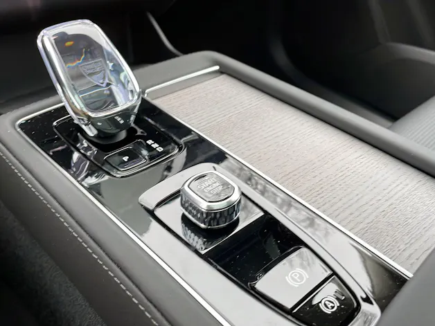 Volvo XC90 XCLUSIVE 2.0 T8 TE Ultra Dark eAWD XCLUSIVE