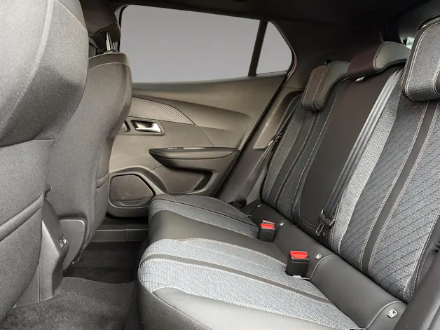 Peugeot 2008 1.2 Hybrid 145 Allure Premium