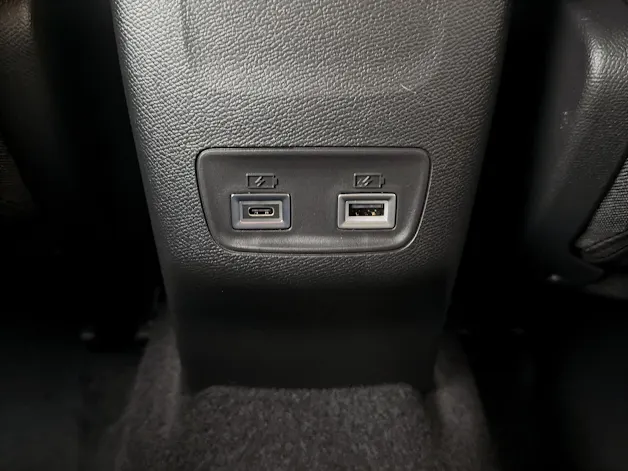Peugeot 2008 1.2 Hybrid 145 Allure Premium